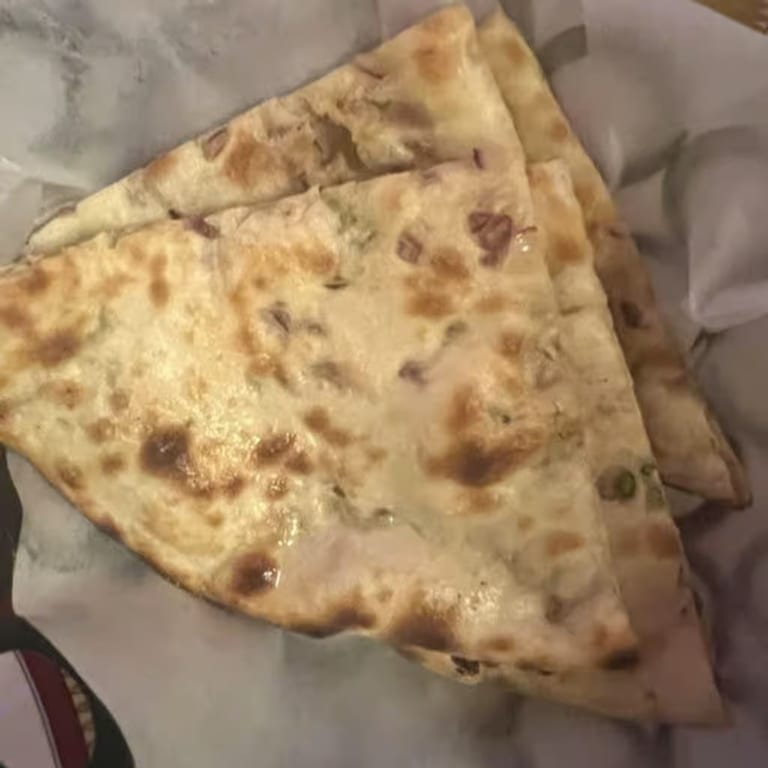 Delicious Kulcha Varieties at Our Indian Restaurant